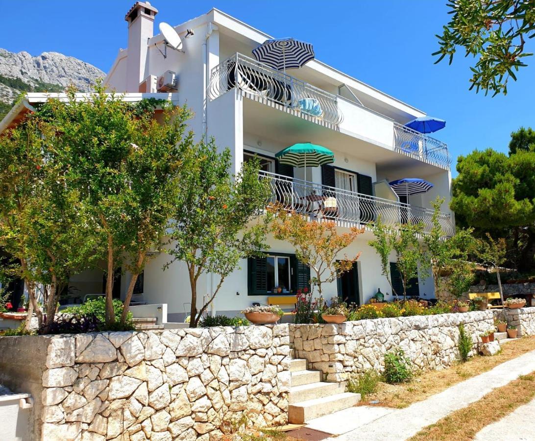 Apartments Kuzmanic 오미스 외부 사진