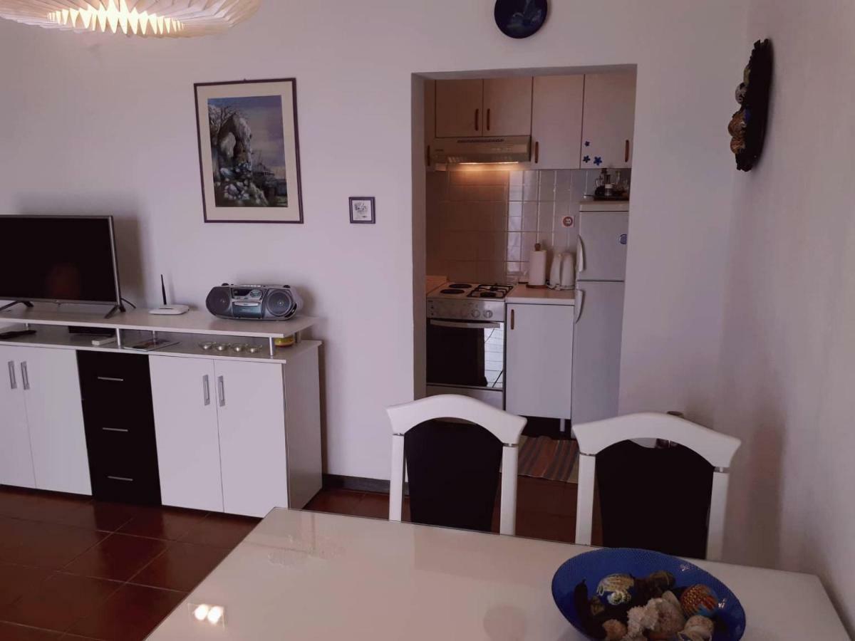 Apartments Kuzmanic 오미스 외부 사진