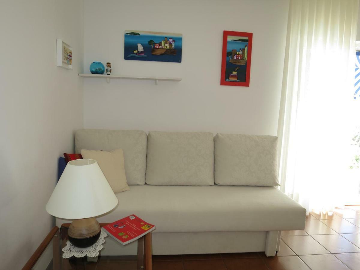 Apartments Kuzmanic 오미스 외부 사진